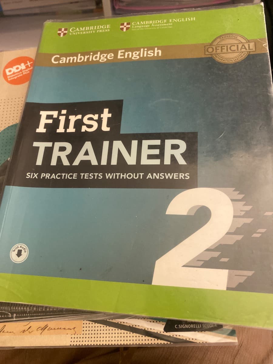 FIRST TRAINER LEVEL B2 - foto 1