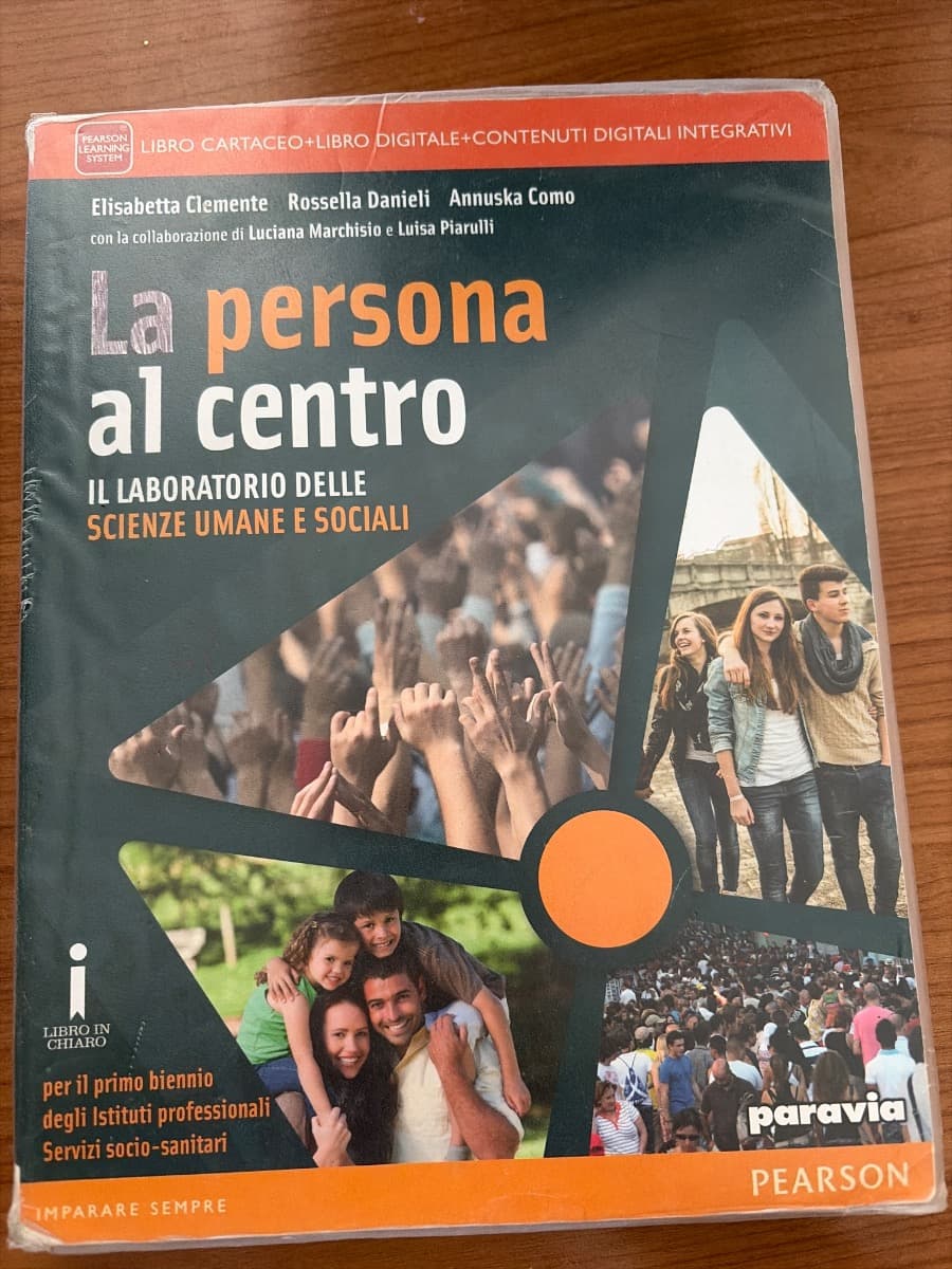 PERSONA AL CENTRO - foto 1