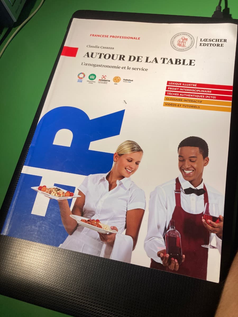 AUTOUR DE LA TABLE - foto 1